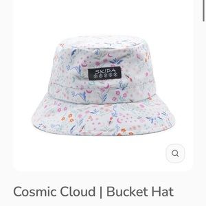 Skida Cosmic Cloud Bucket Hat